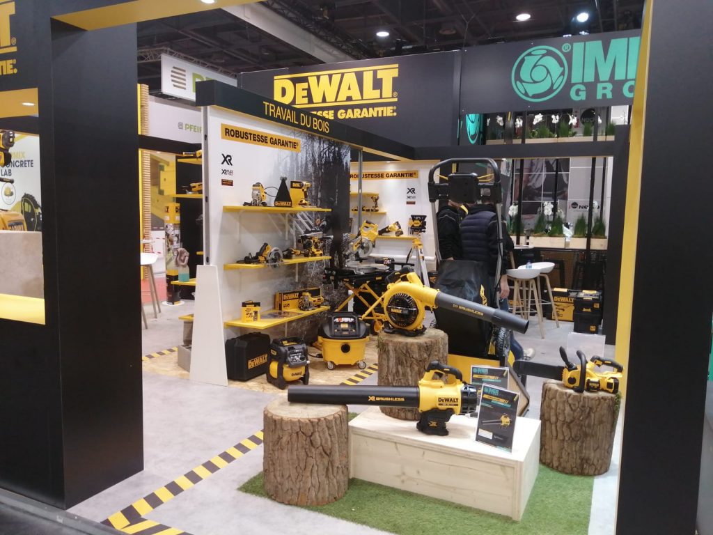 Corner sur-mesure DEWALT sur le stand IMER au salon BATIMAT