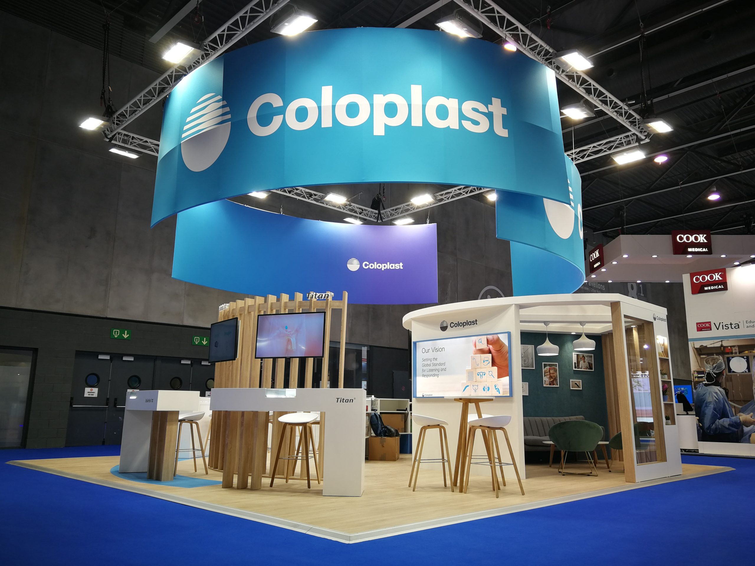 STAND COLOPLAST SALON EAU