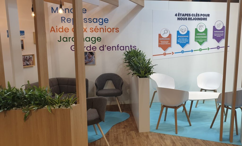 STAND TOUT A DOM SERVICES SALON DES SERVICES A LA PERSONNE ET DE L'EMPLOI A DOMICILE