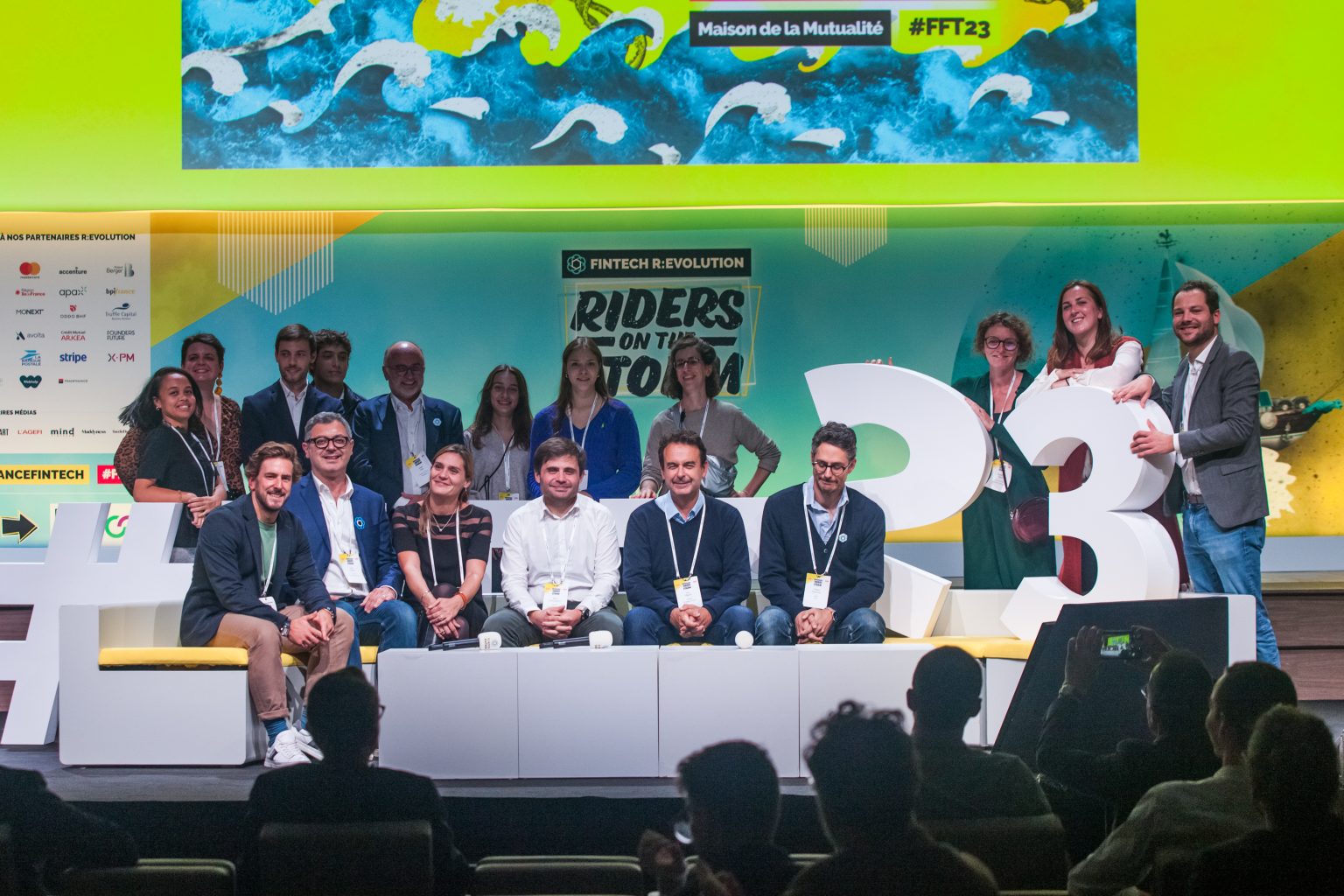 R2 Stand - Design et Réalisation de Stands sur Mesure et d'Agencement