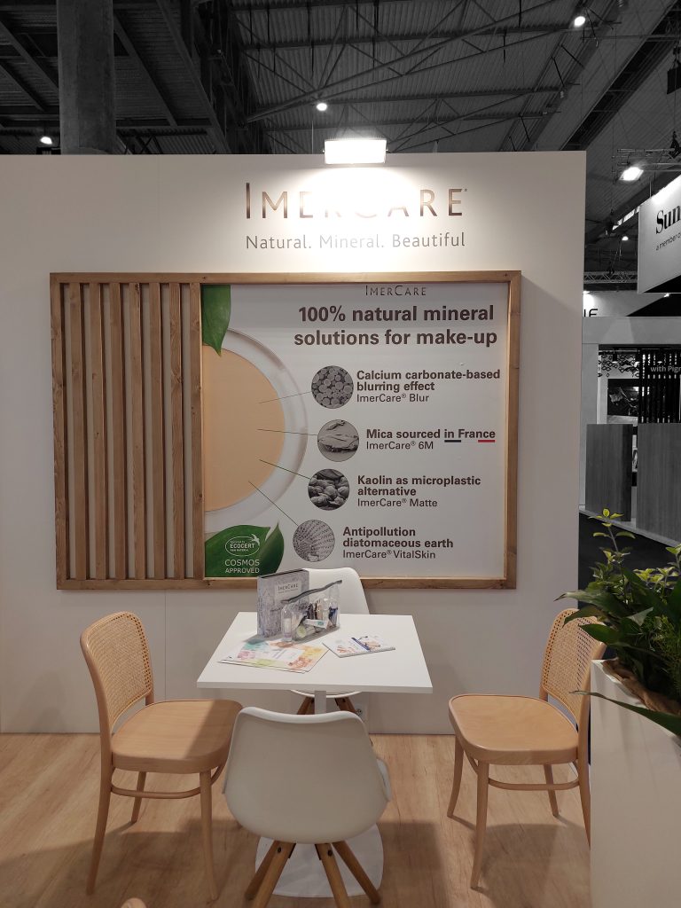 STAND IMERYS IN COSMETICS