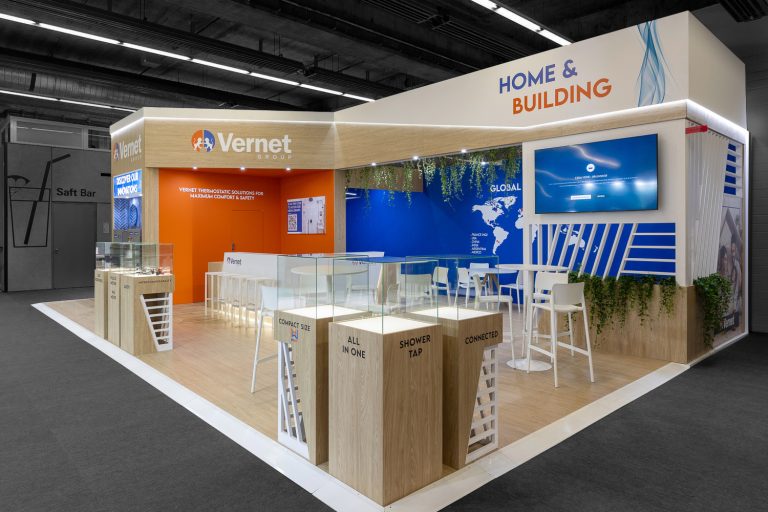 STAND VERNET SALON ISH