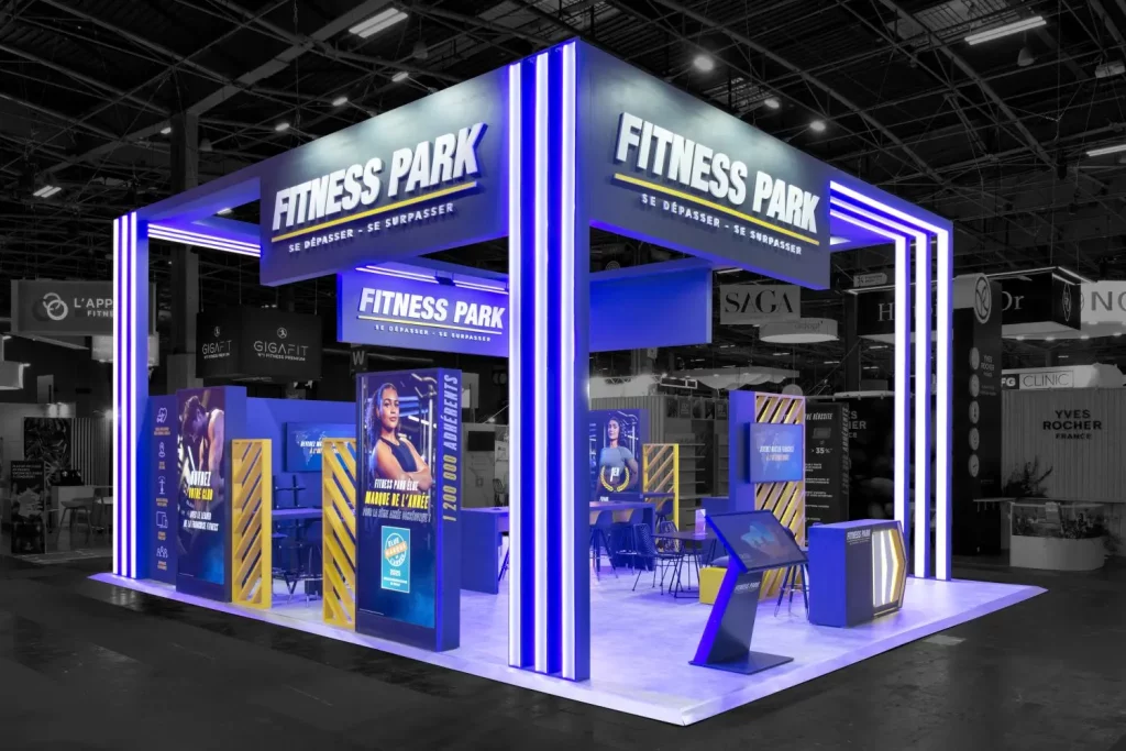Stand sur-mesure Fitness Park réalisé par R2 Stand au salon de la France Expo - Vue d'ensemble