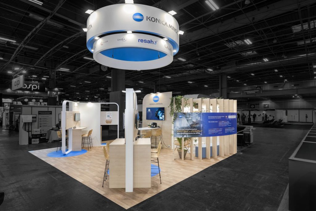 STAND KONICA SALON SANTEXPO