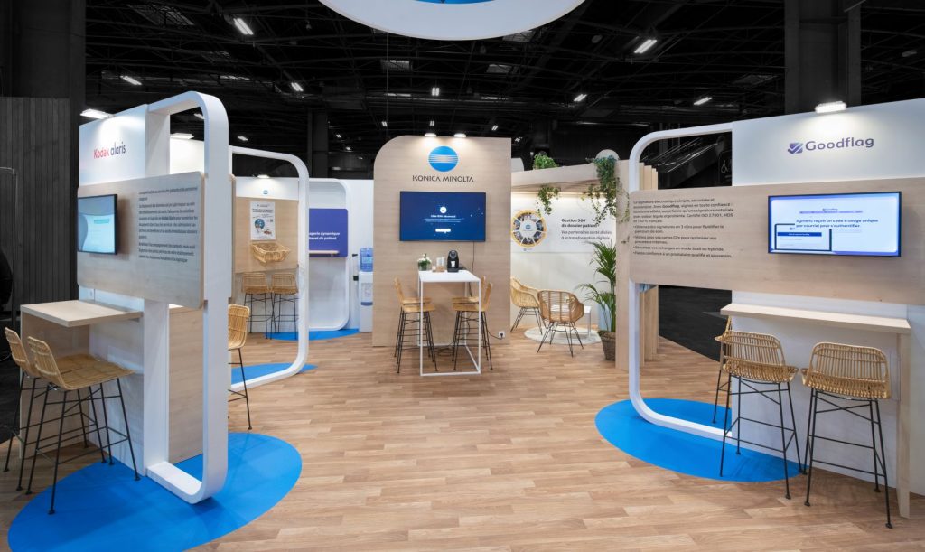 STAND KONICA SALON SANTEXPO