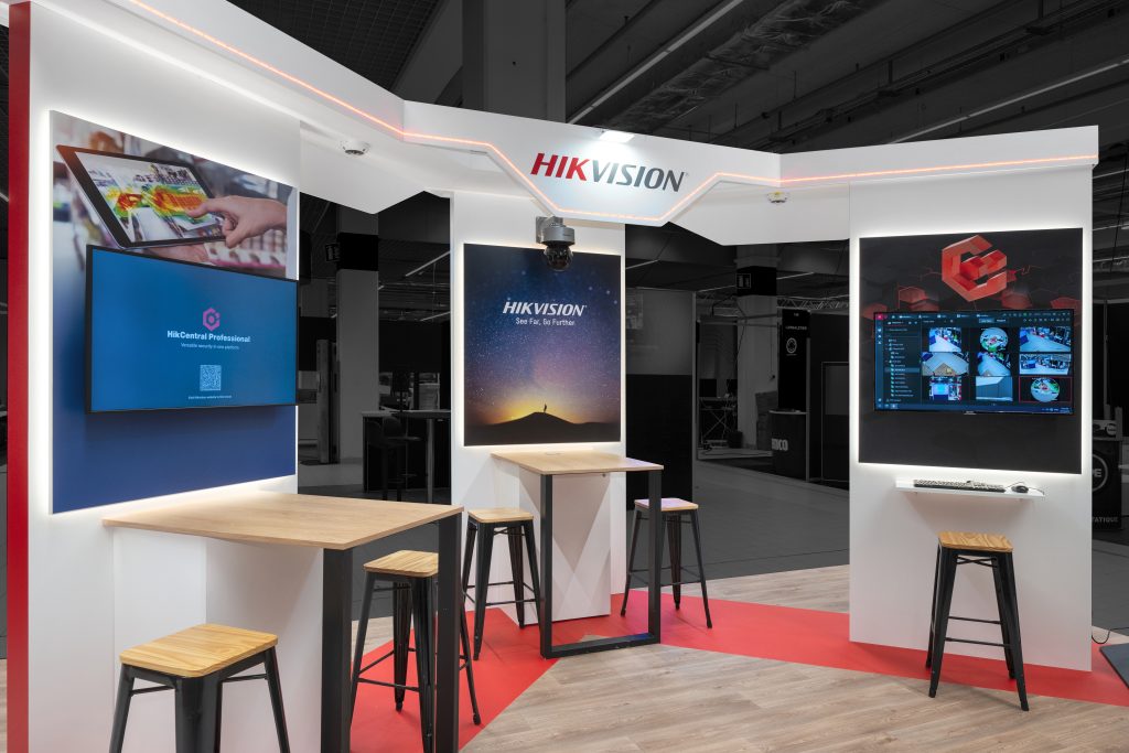 STAND HIK VISION SALON GTAI