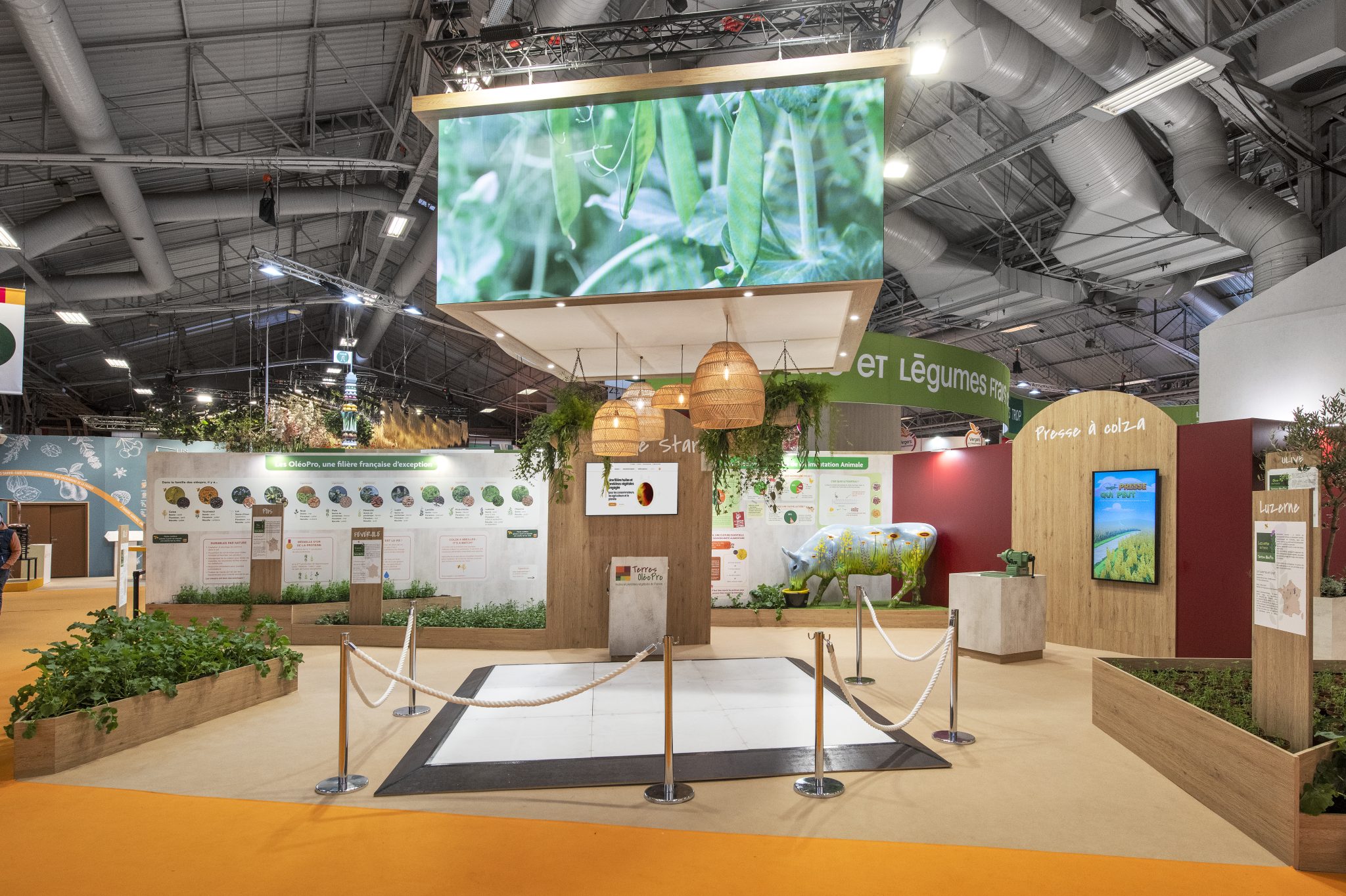 Stand sur mesure Terres OléoPro au salon de l'agriculture 2025, vue de l'espace animation/quizz