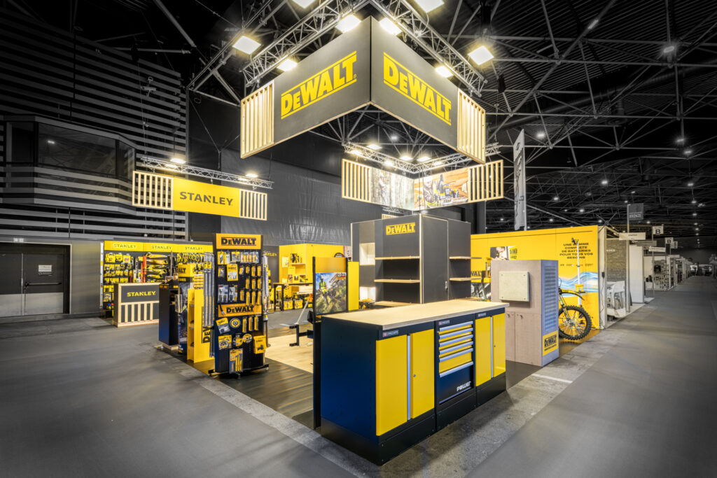 Stand Dewalt COFAQ vue angle arrière
