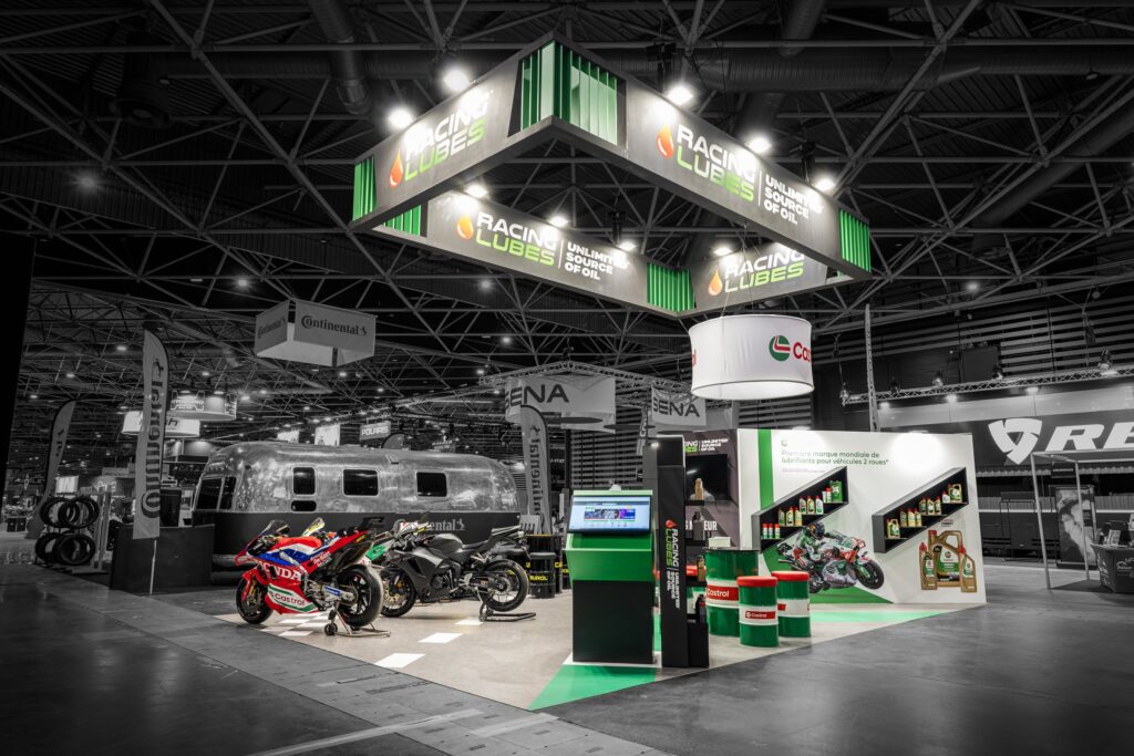2026 photo stand racing lubes salon du 2 roues vue arrière