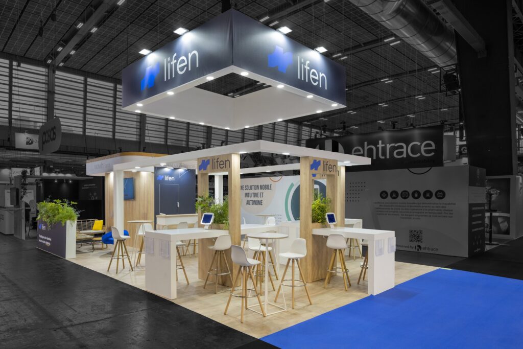 PHOTO STAND LIFEN SANTEXPO ANGLE GAUCHE