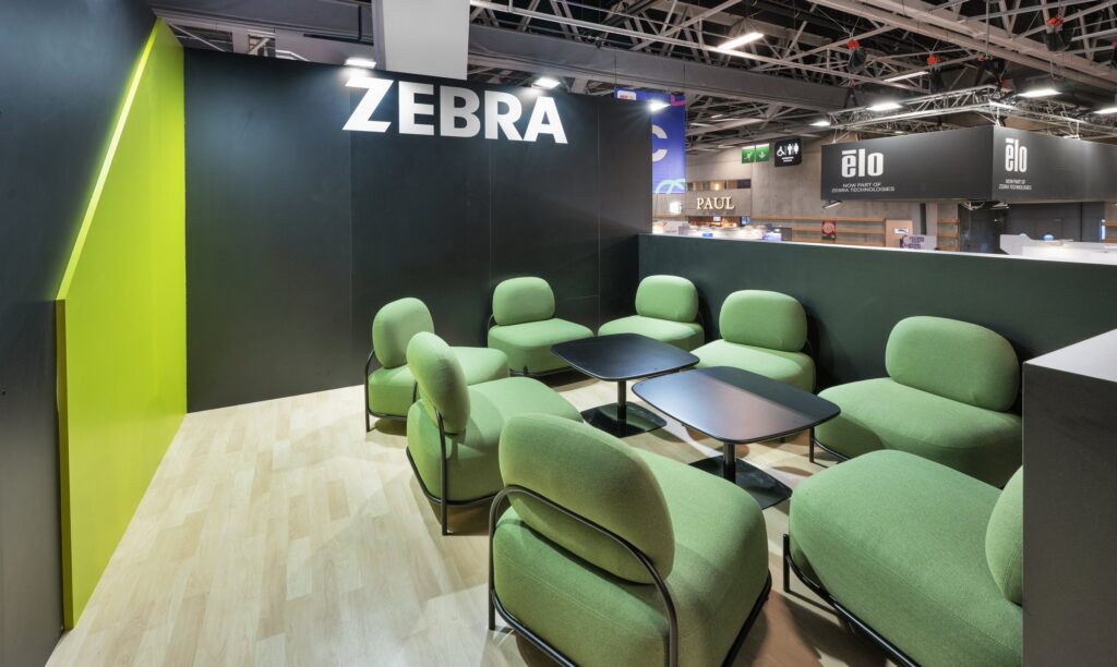 photo stand zebra nrf 05